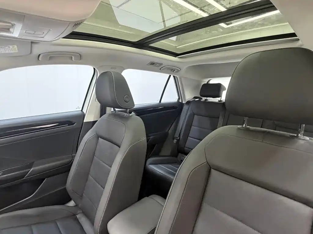 Volkswagen T-Roc 2022 — фото 13