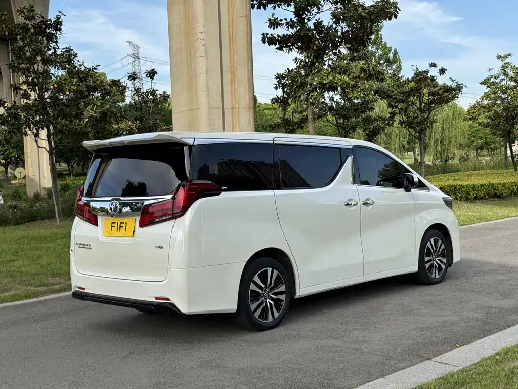 Toyota Alphard 2019 — фото 3