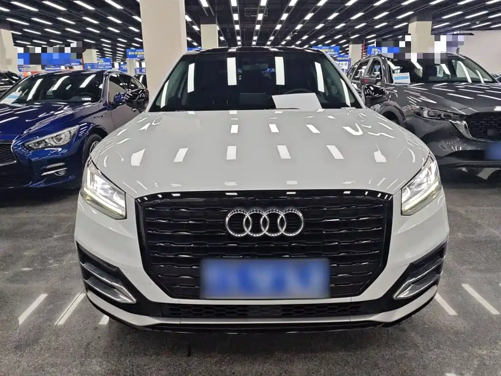Audi Q2L 2019 — фото 3