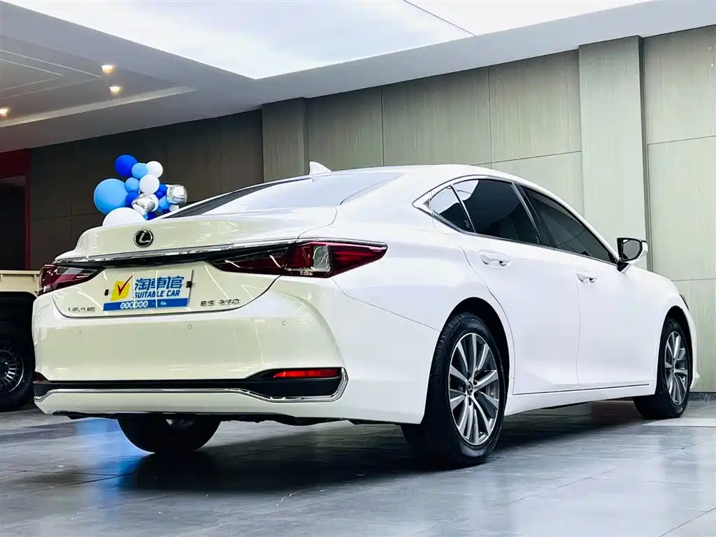 Lexus ES 2020 — фото 4