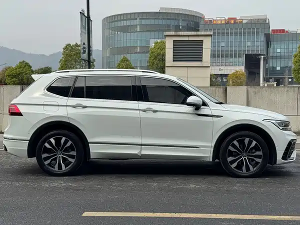 Volkswagen Tiguan L 2023