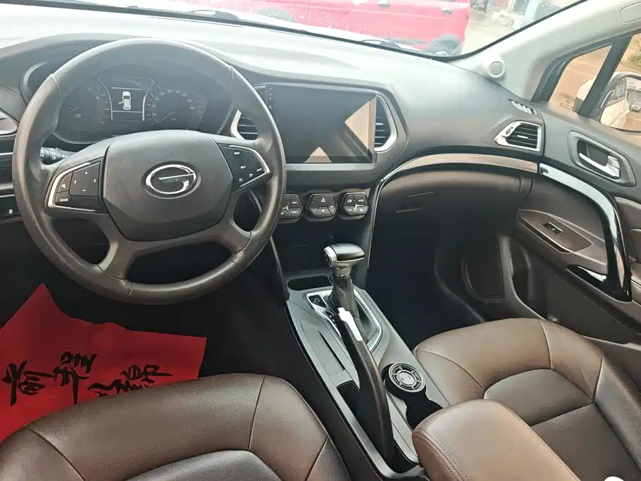 GAC Trumpchi GS4 2018 — фото 12