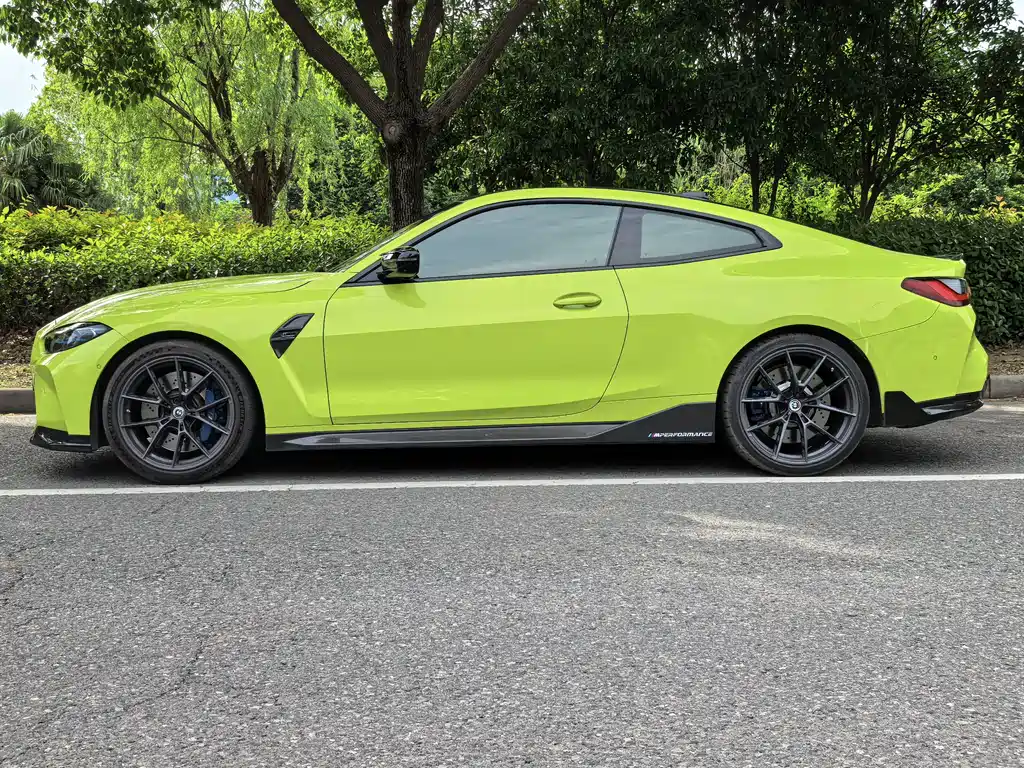 BMW M4 2023 — фото 17