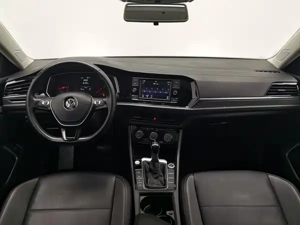 Volkswagen Sagitar 2020