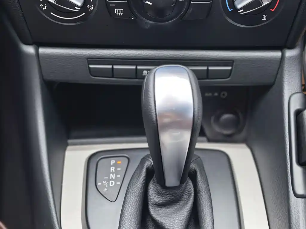 BMW X1 2015 — фото 10