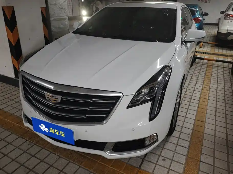 Cadillac XTS 2018 — фото 1