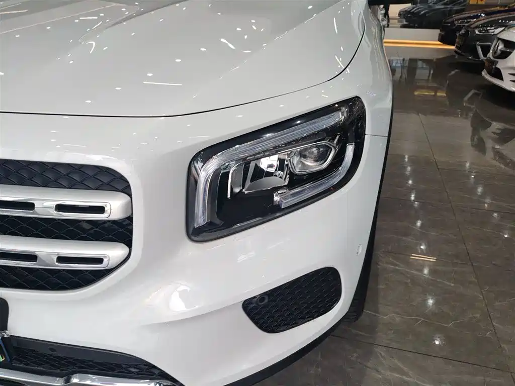 Mercedes-Benz GLB 2020 — фото 18