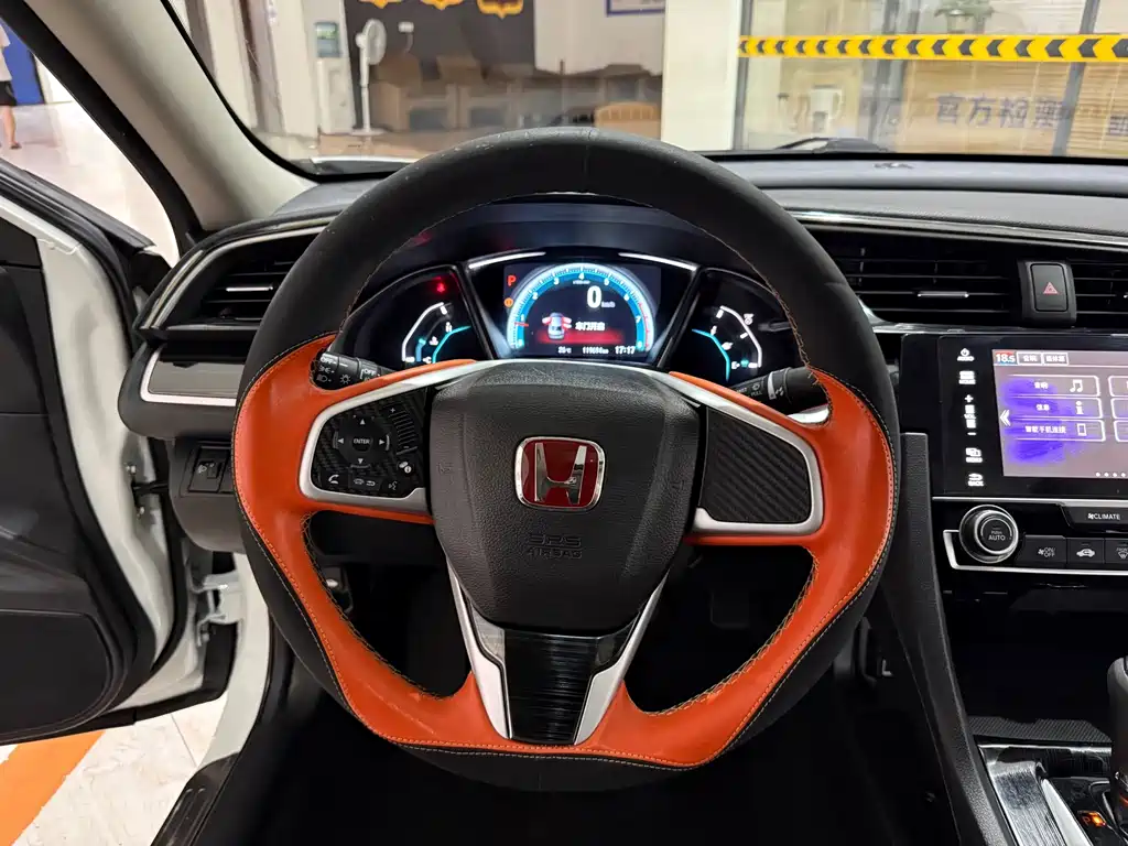 Honda Civic 2016 — фото 12