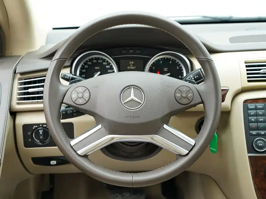 Mercedes-Benz R-Class 2011 — фото 19