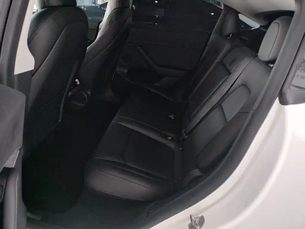 Tesla Model Y 2021 — фото 17
