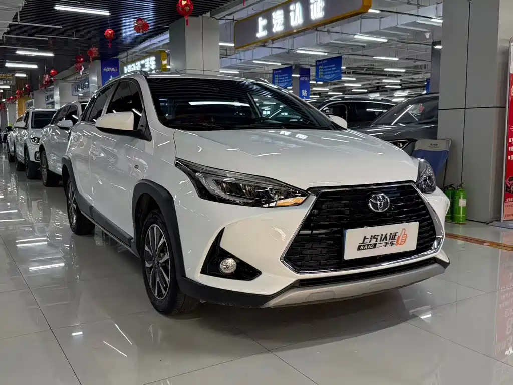 Toyota Yaris L 2023