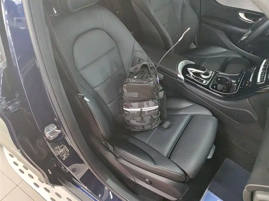Mercedes-Benz GLC 2018 — фото 25