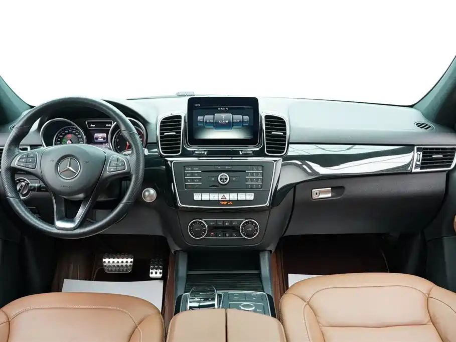 Mercedes-Benz GLE 2018 — фото 15