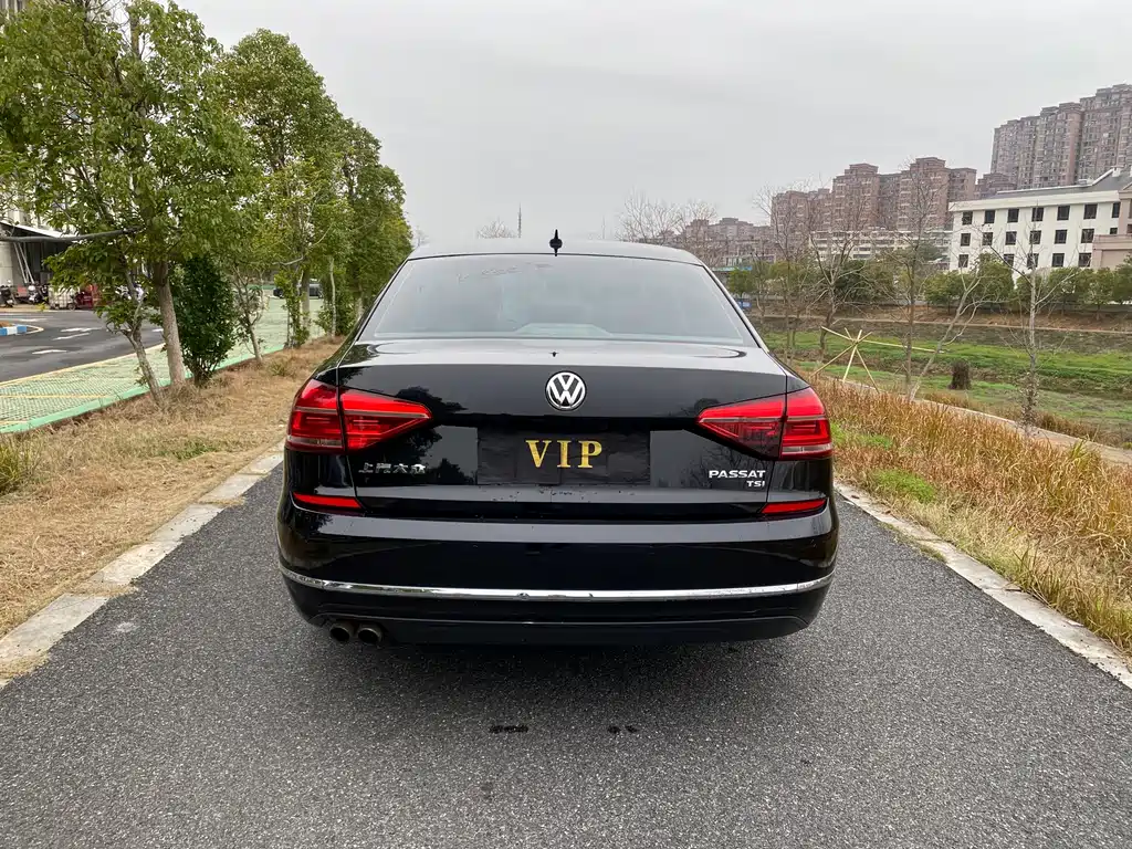 Volkswagen Passat 2018 — фото 6