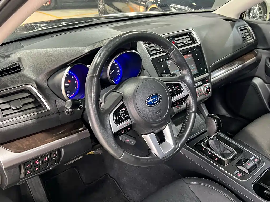 Subaru Outback 2016 — фото 14