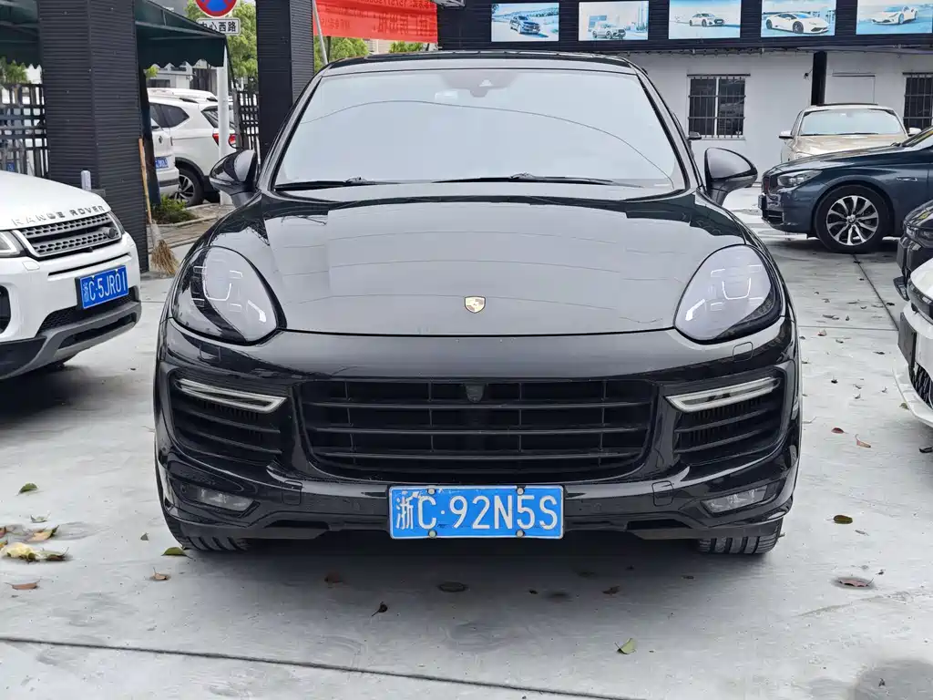 Porsche Cayenne 2018 — фото 2