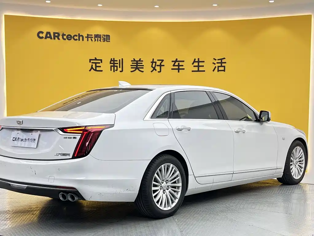 Cadillac CT6 2022 — фото 26
