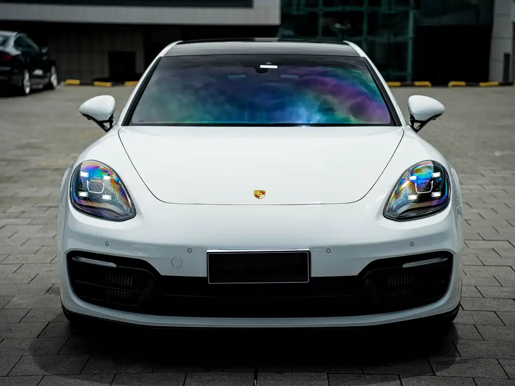 Porsche Panamera 2023