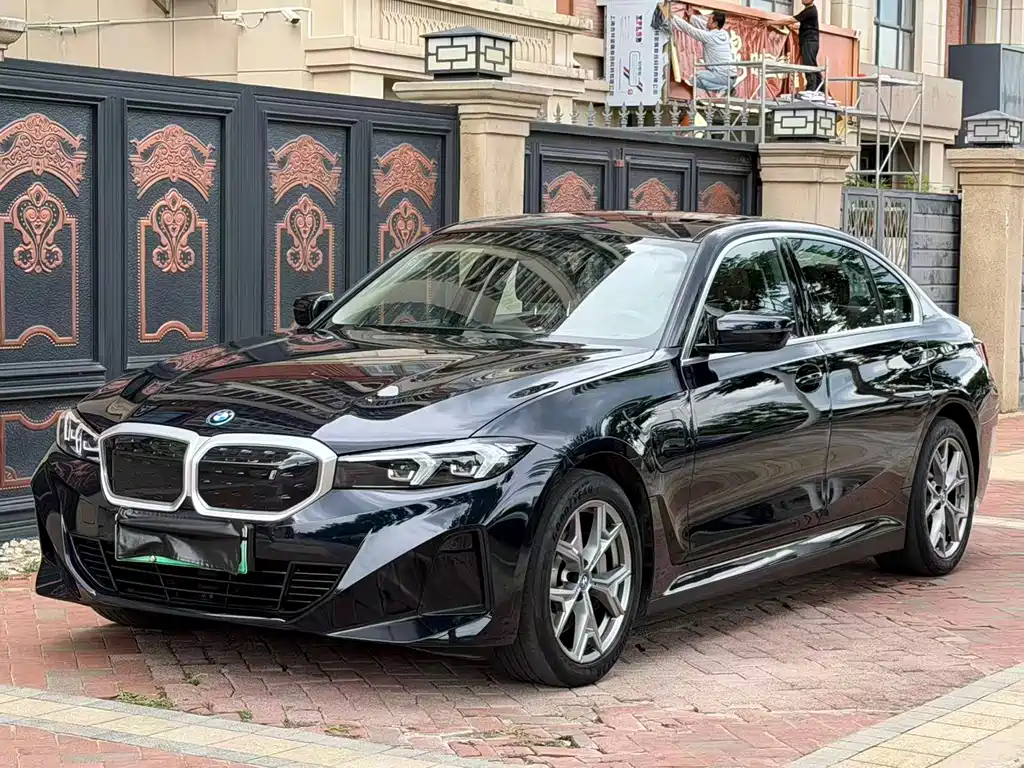 BMW i3 2022 — фото 1