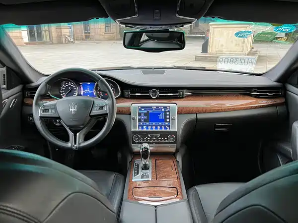 Maserati Quattroporte 2014