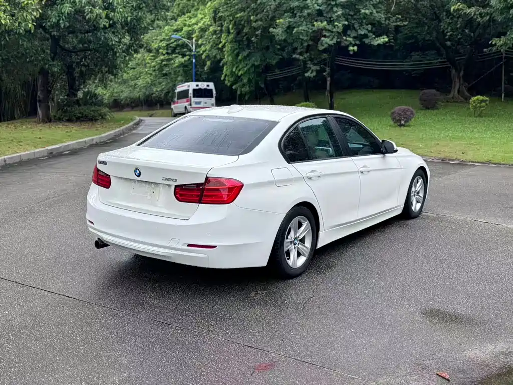 BMW 3 Series 2014 — фото 14
