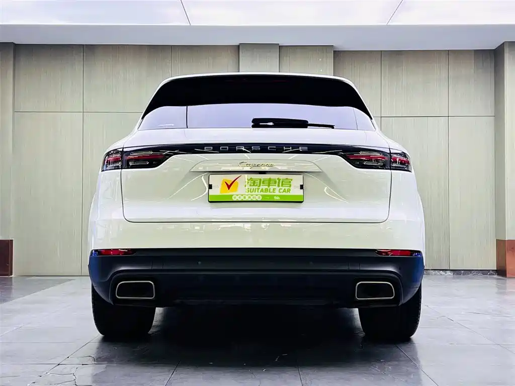 Porsche Cayenne Hybrid 2021