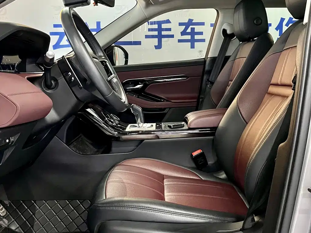 Land Rover Evoque 2023 — фото 10
