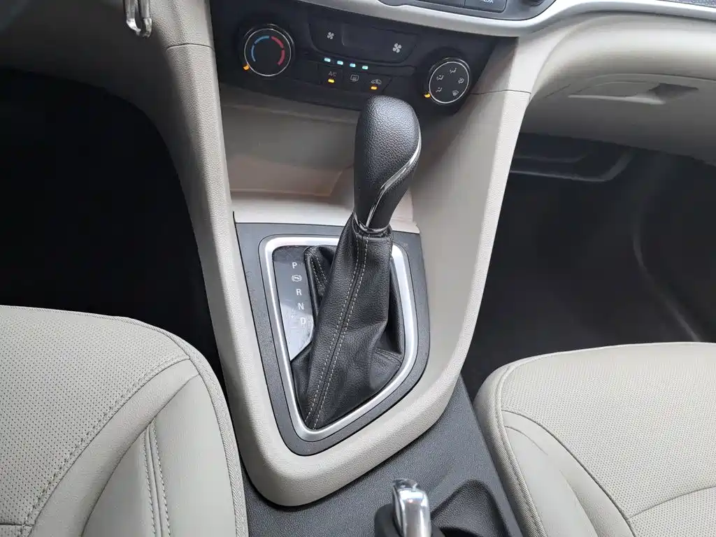 Buick Excelle GT 2020 — фото 13