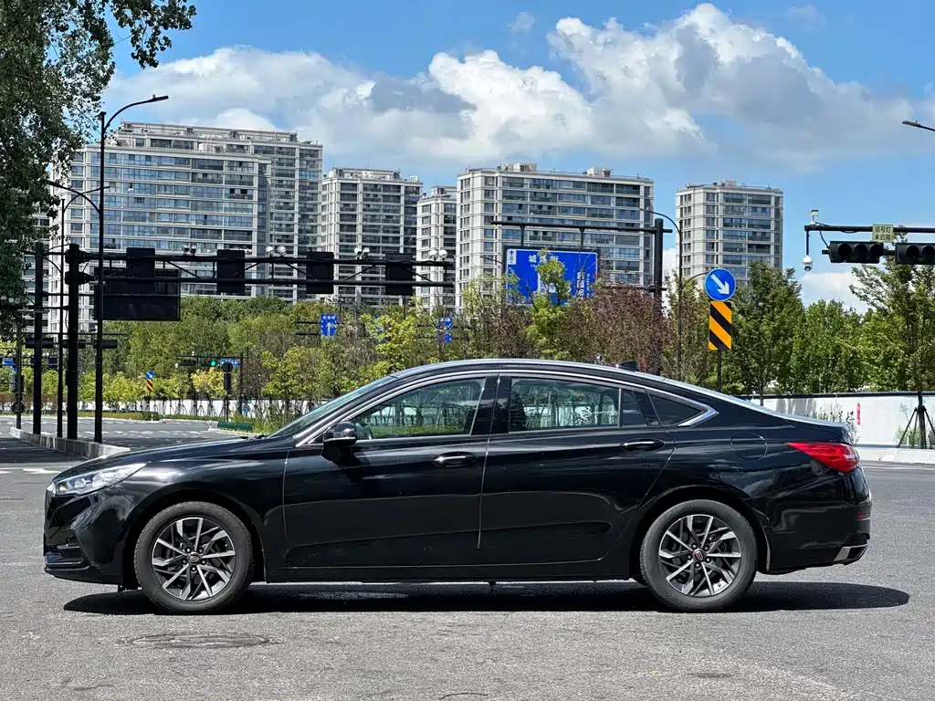 Hongqi H5 2020 — фото 4