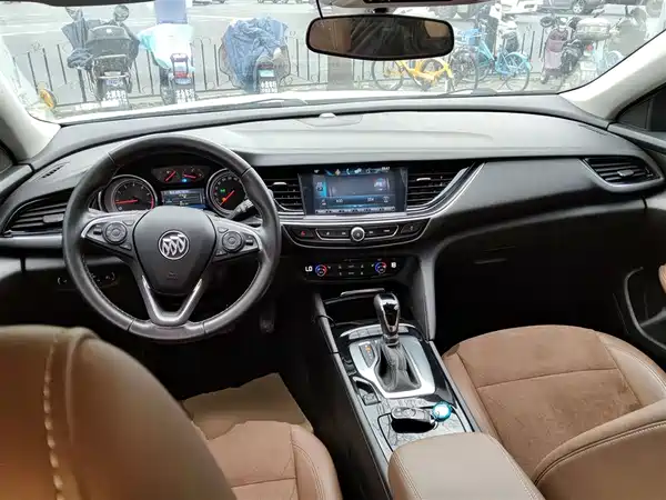Buick Regal 2019