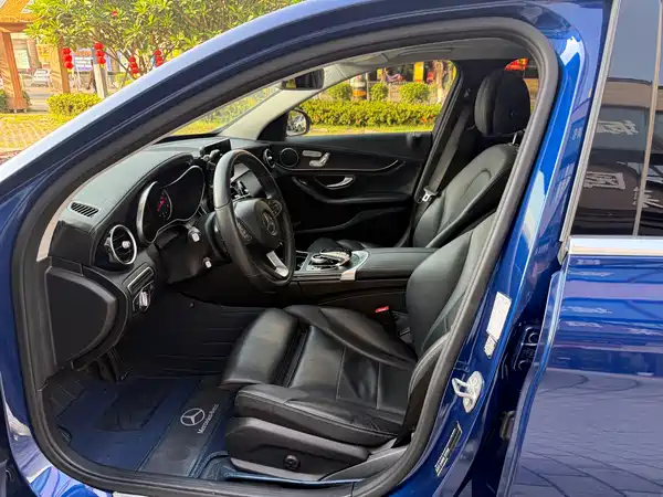 Mercedes-Benz C-Class 2018