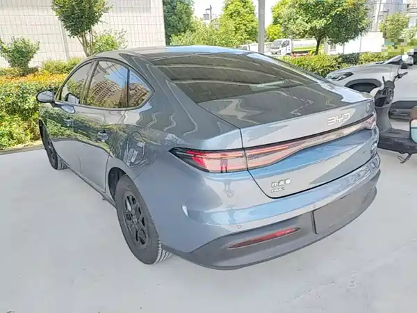 BYD Seal 05 DM-i 2025