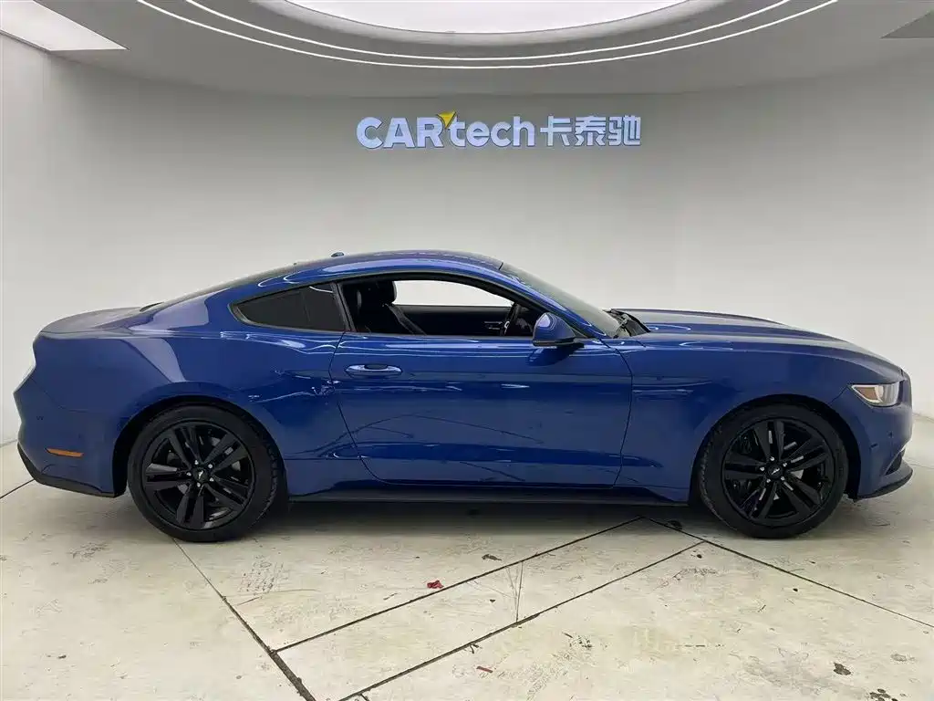 Ford Mustang 2018 — фото 4