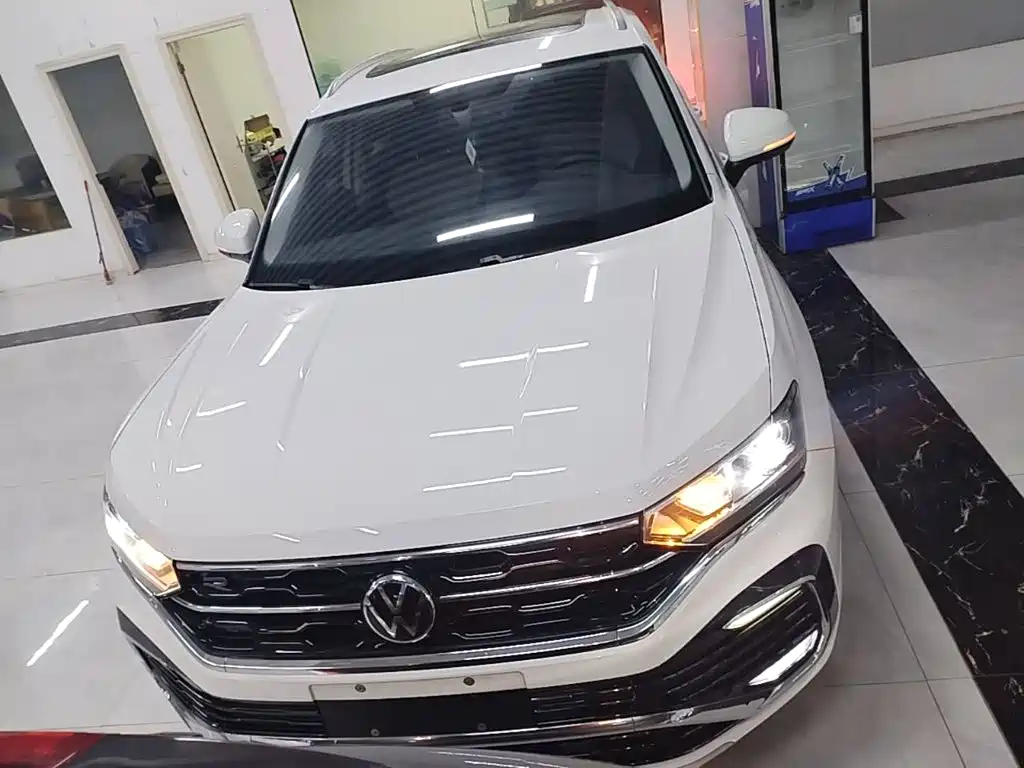 Volkswagen X 2022