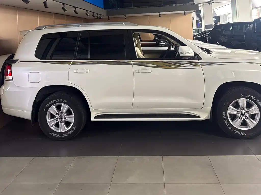 Toyota Land Cruiser 2019 — фото 15