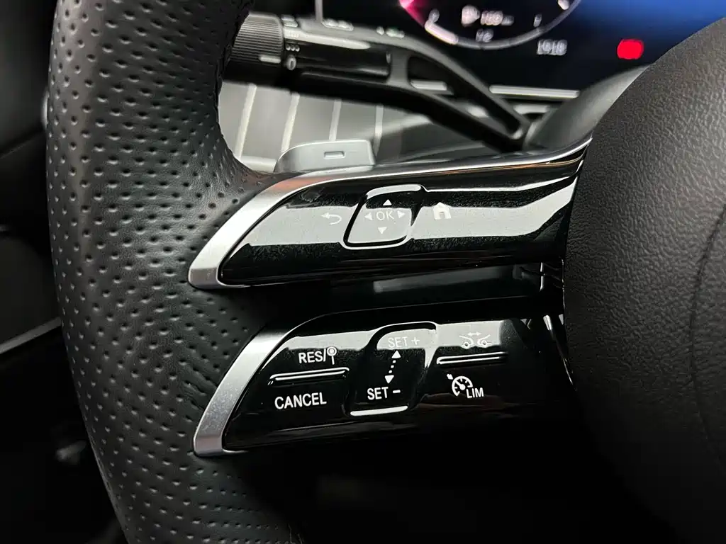 Mercedes-Benz C-Class 2023 — фото 20