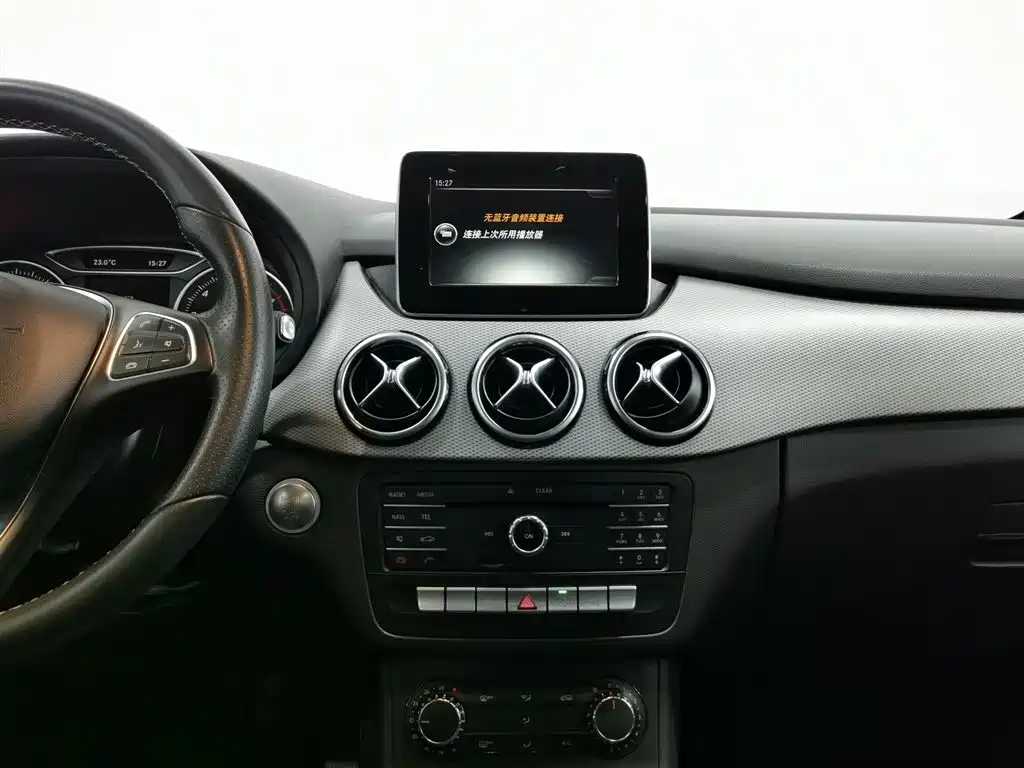 Mercedes-Benz B-Class 2016 — фото 12