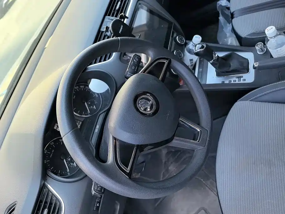 Skoda Octavia 2016 — фото 15