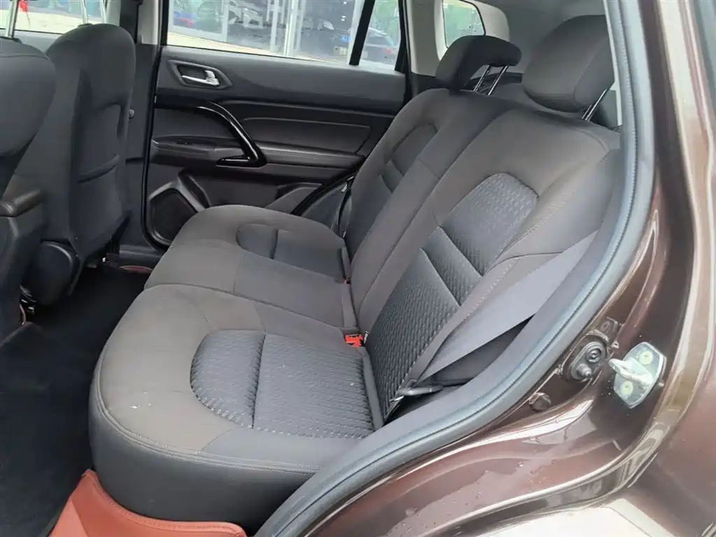GAC Motor Trumpchi GS4 2015 — фото 17