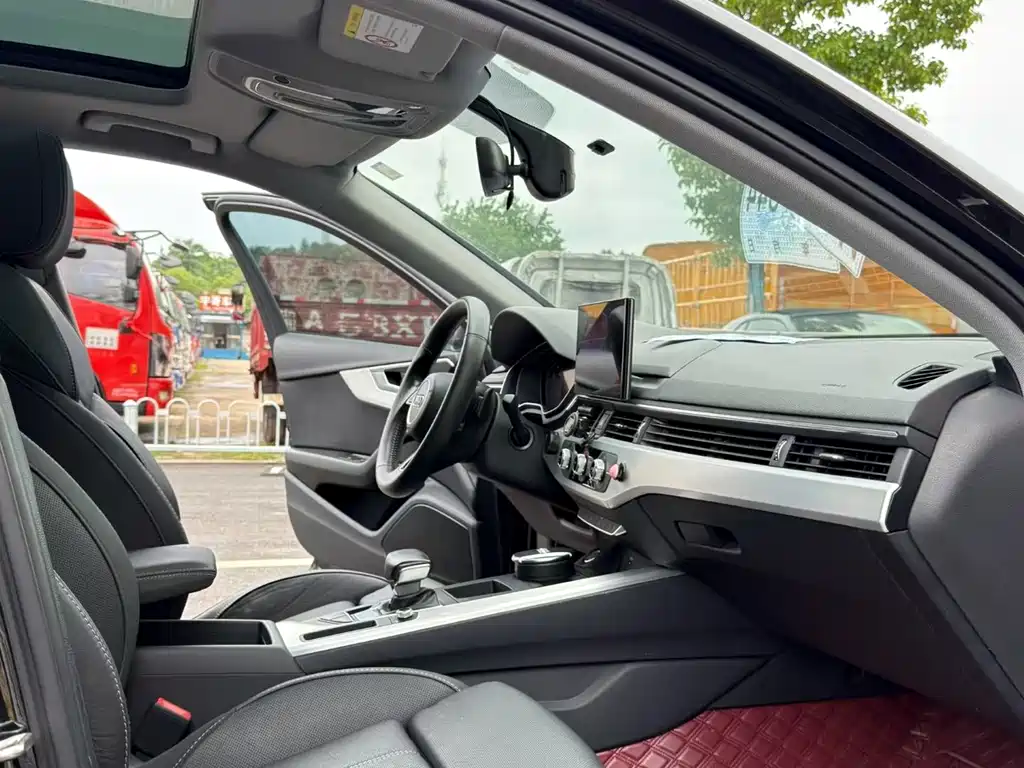 Audi A4L 2021