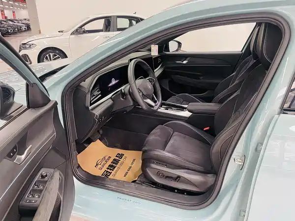Volkswagen Passat 2025