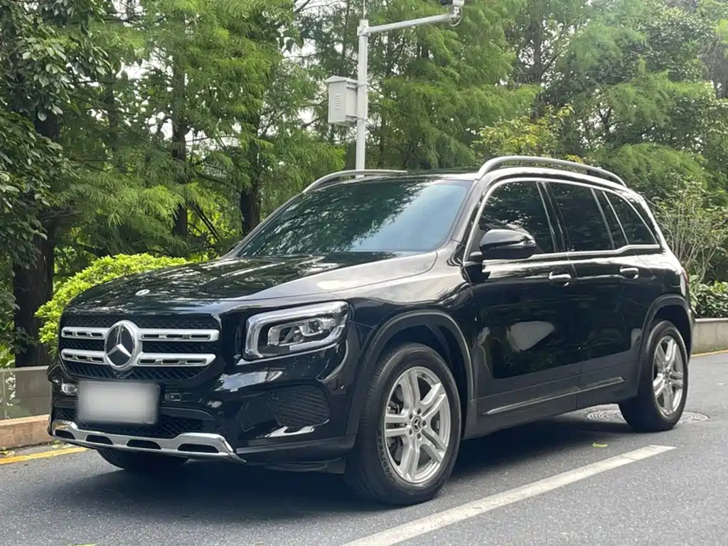 Mercedes-Benz GLB 2023 — фото 1