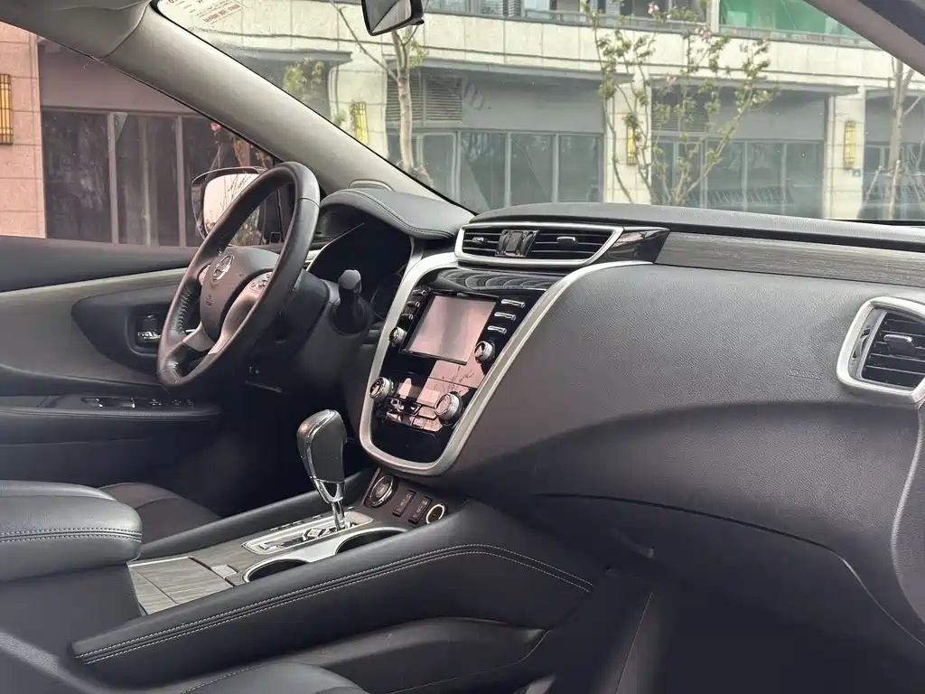 Nissan Murano 2017 — фото 19