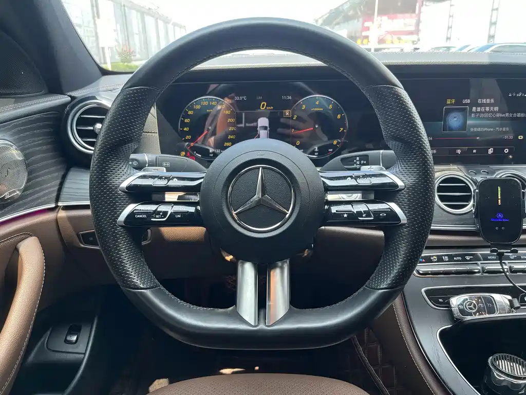 Mercedes-Benz E-Class 2022 — фото 13