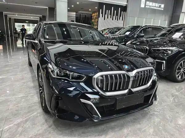 BMW 5 Series 2024