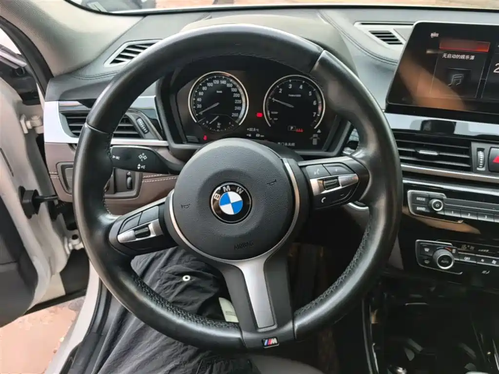 BMW X2 2022 — фото 11