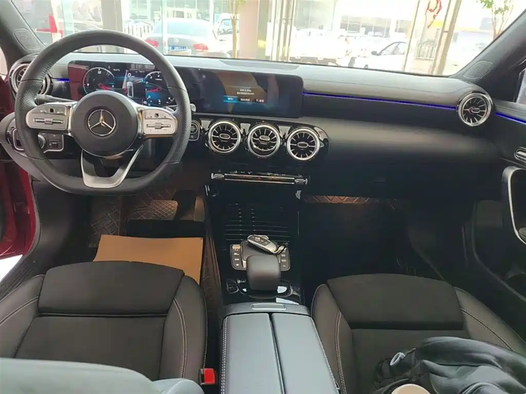 Mercedes-Benz A-Class 2021 — фото 10