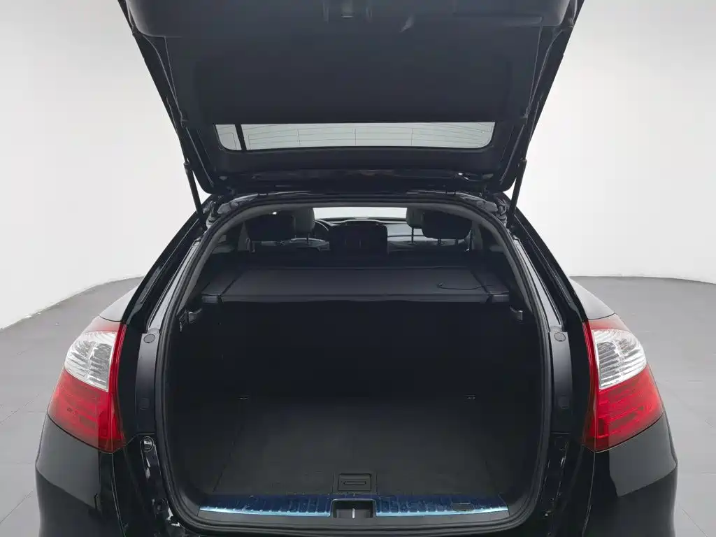 Honda Crosstour 2015 — фото 16