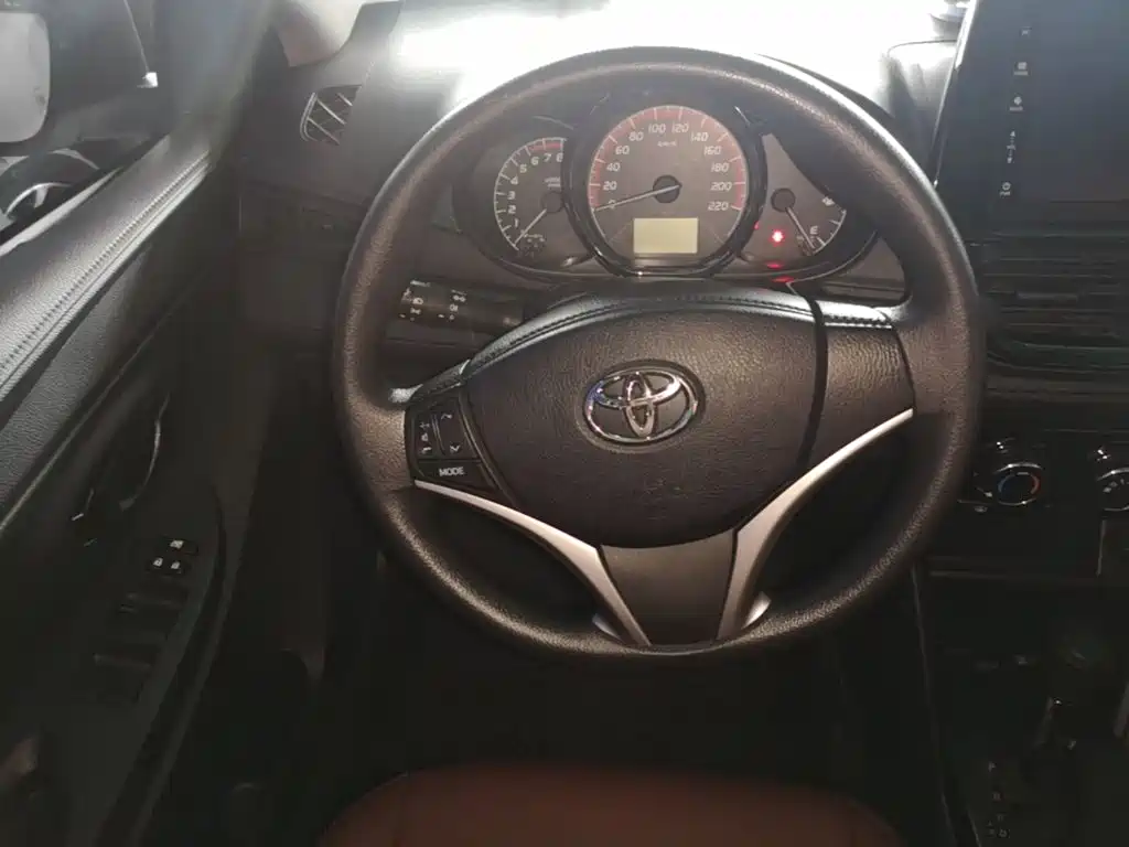 Toyota Vios 2022 — фото 11