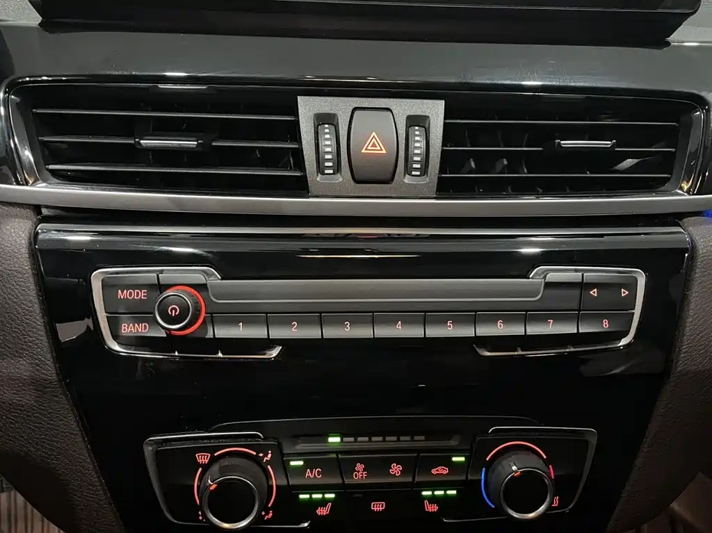 BMW X1 2021 — фото 13